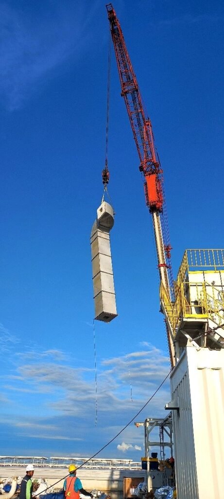 Crane lifting an RTO module, Surabaya