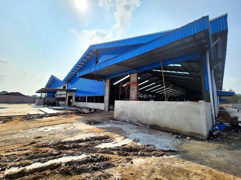 Factory building construction with steel roof, Tangerang